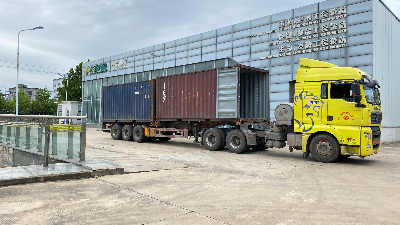 6月17日，華豫萬通14套玉米制糝制粉機(jī)組發(fā)往莫桑比克