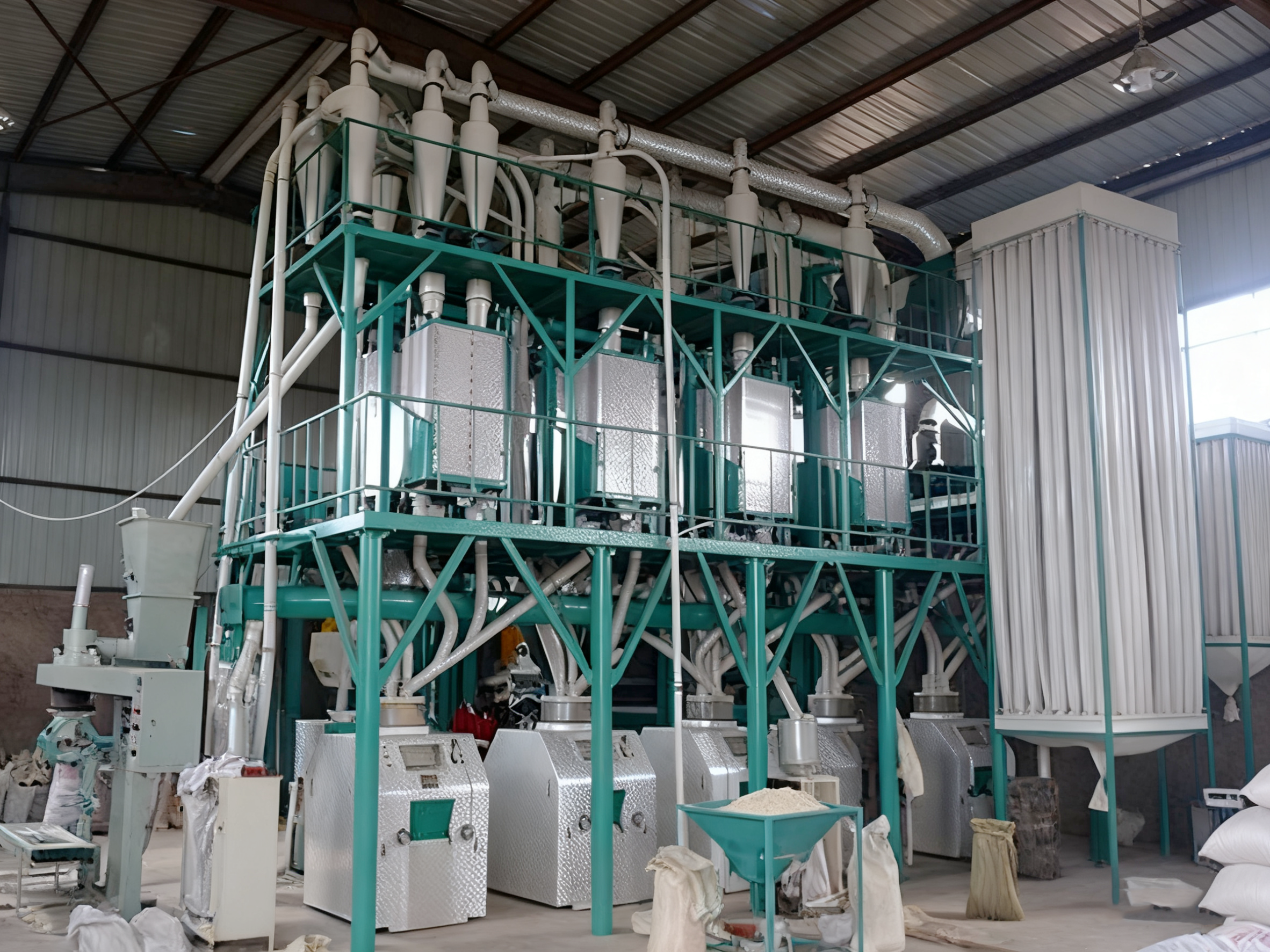 天津日產(chǎn)80噸級(jí)玉米加工設(shè)備客戶加工現(xiàn)場(chǎng)